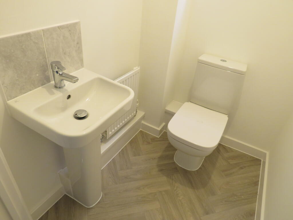 Cloakroom/wc