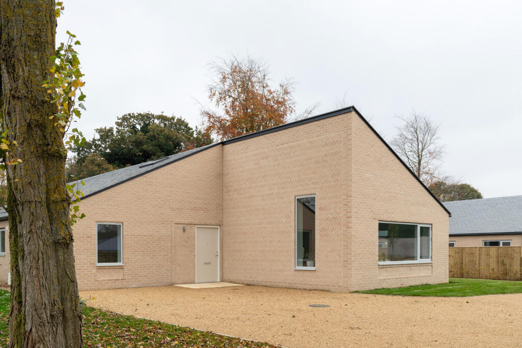 241073 - H05-THORNBOROUGH-PARK-42.jpg