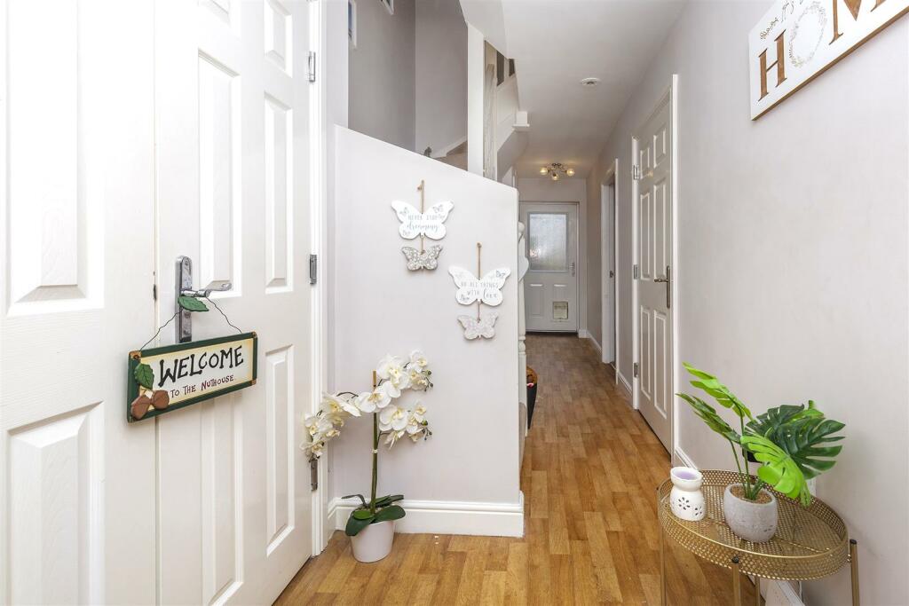 Bramleys Estate Agents - Heatherdale - Halifax (5)