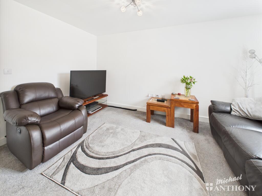 CAM02773G0-PR0323-STILL018