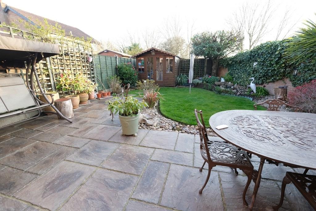 GARDEN 