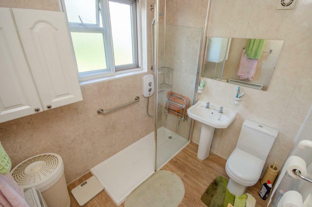 Shower room.jpg
