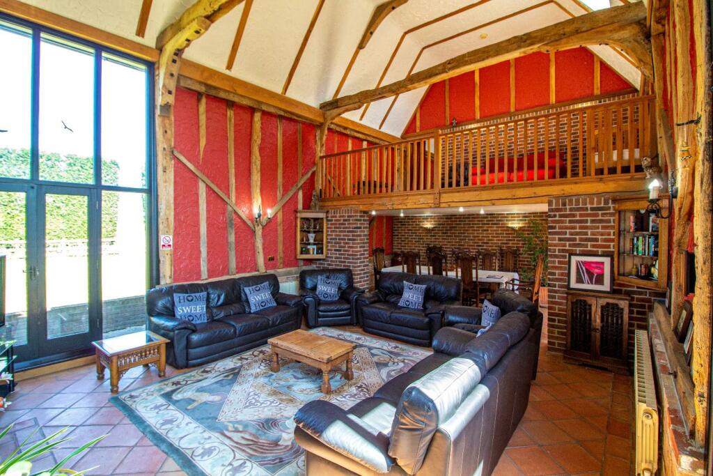 2 Clamp Farm Barns [Living Room] 02.jpg