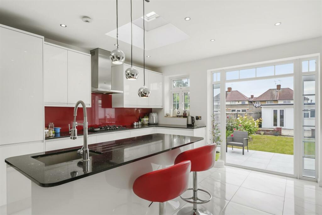 54 Victoria Avenue - 2jDU45tgFgEby1L3nv8B.jpg