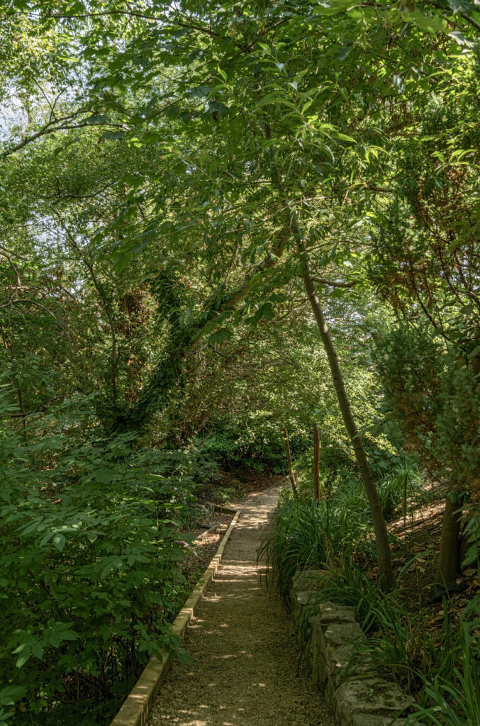 1334540-4-68939ed...