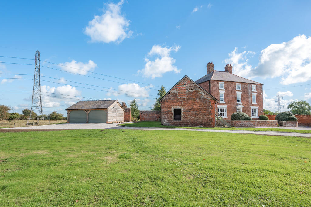 8518920-exterior20