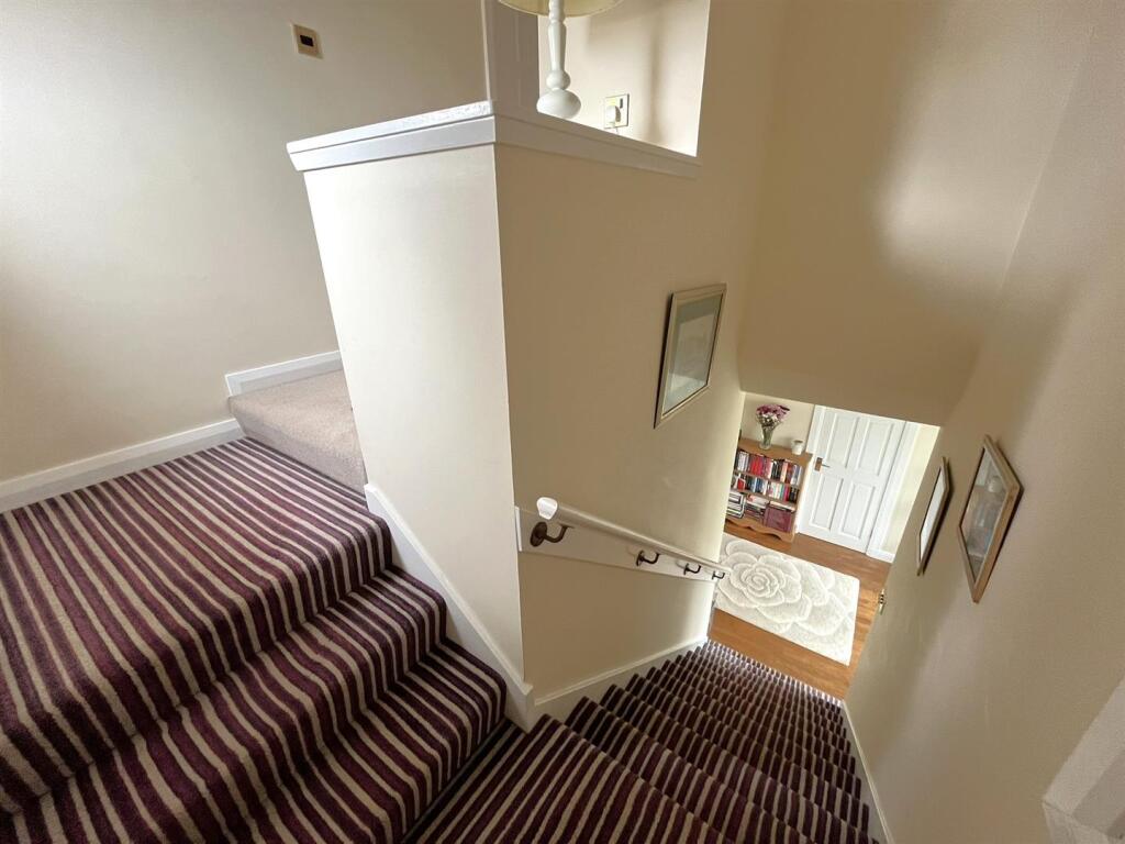 STAIRCASE &amp; LANDING