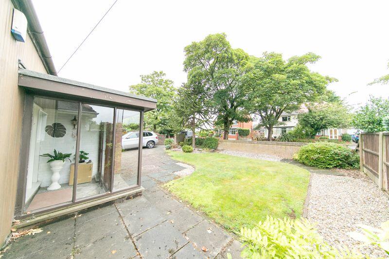 Front garden and driveway