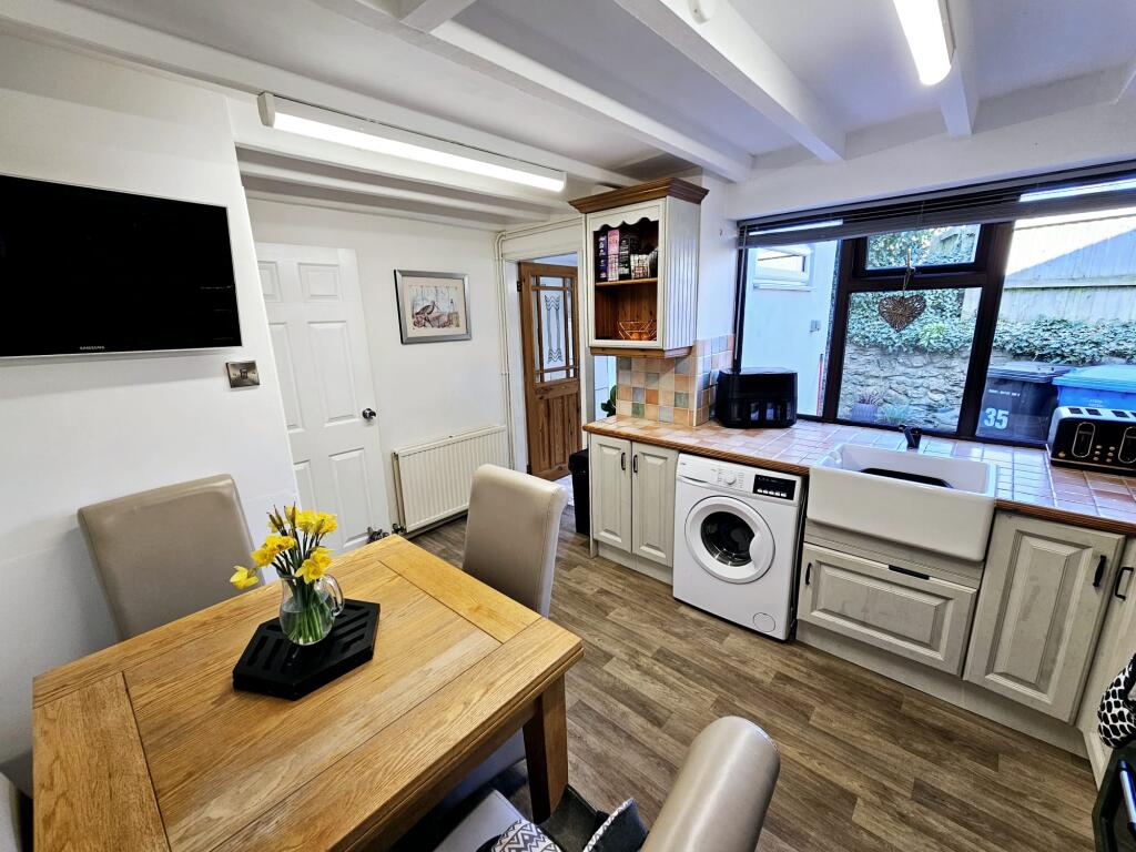 84b521be-fd25-452b-a2ae-1b4911301399