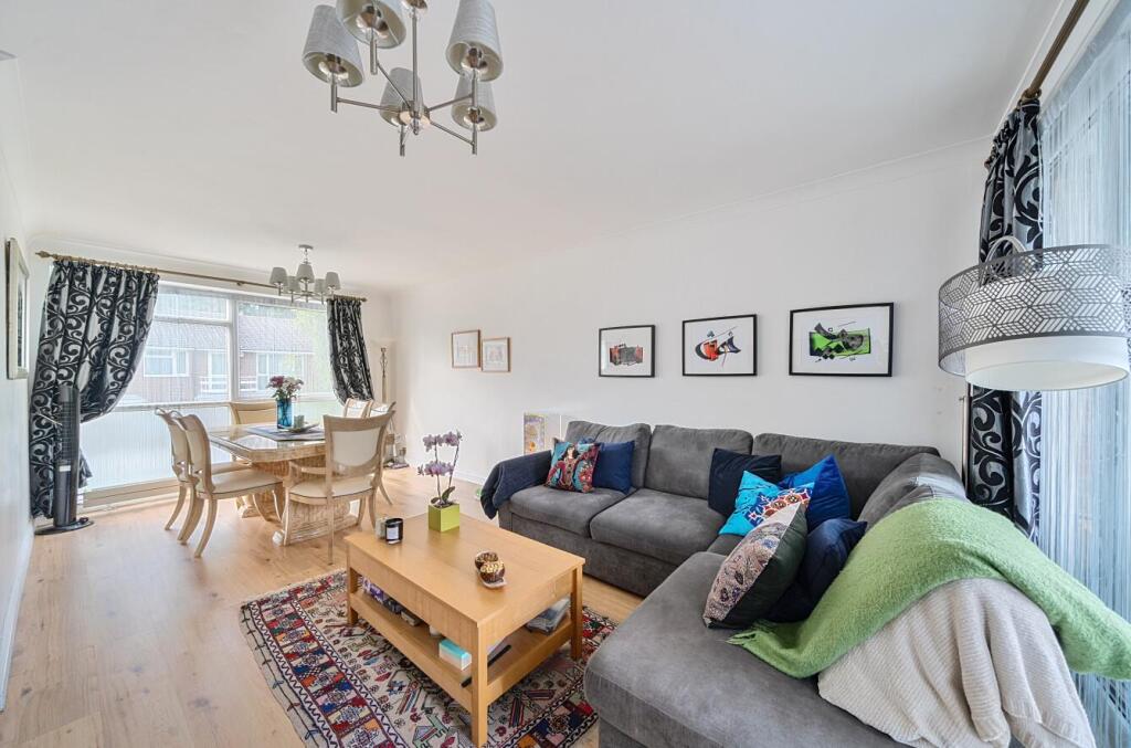 Davidson Frost-Wellings, DFW, White House Drive, L