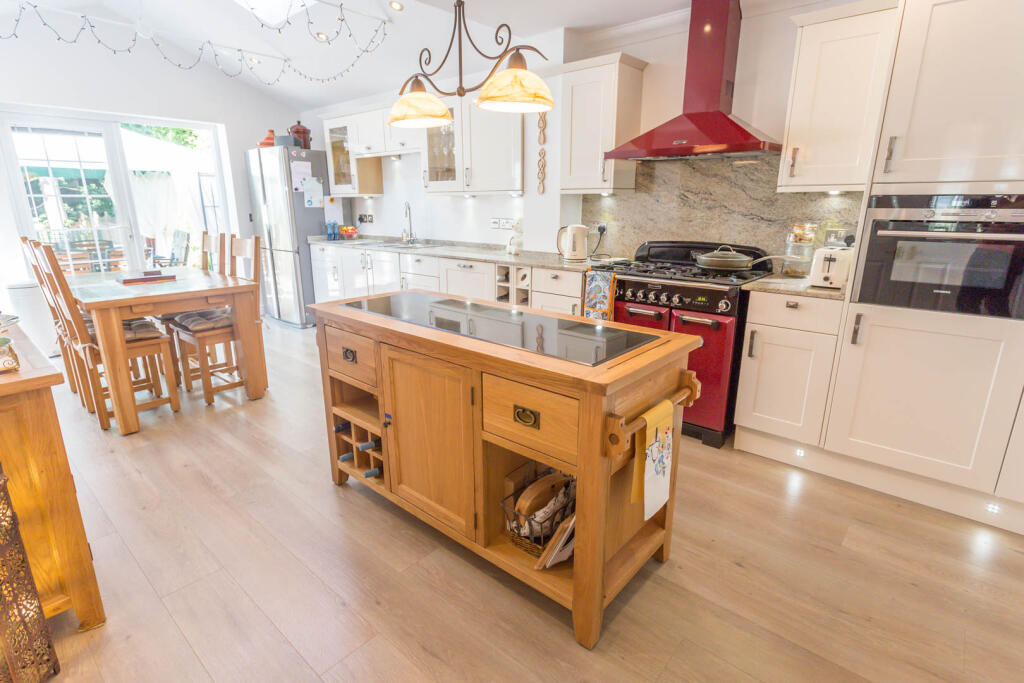 Kitchen/Breakfast Room
