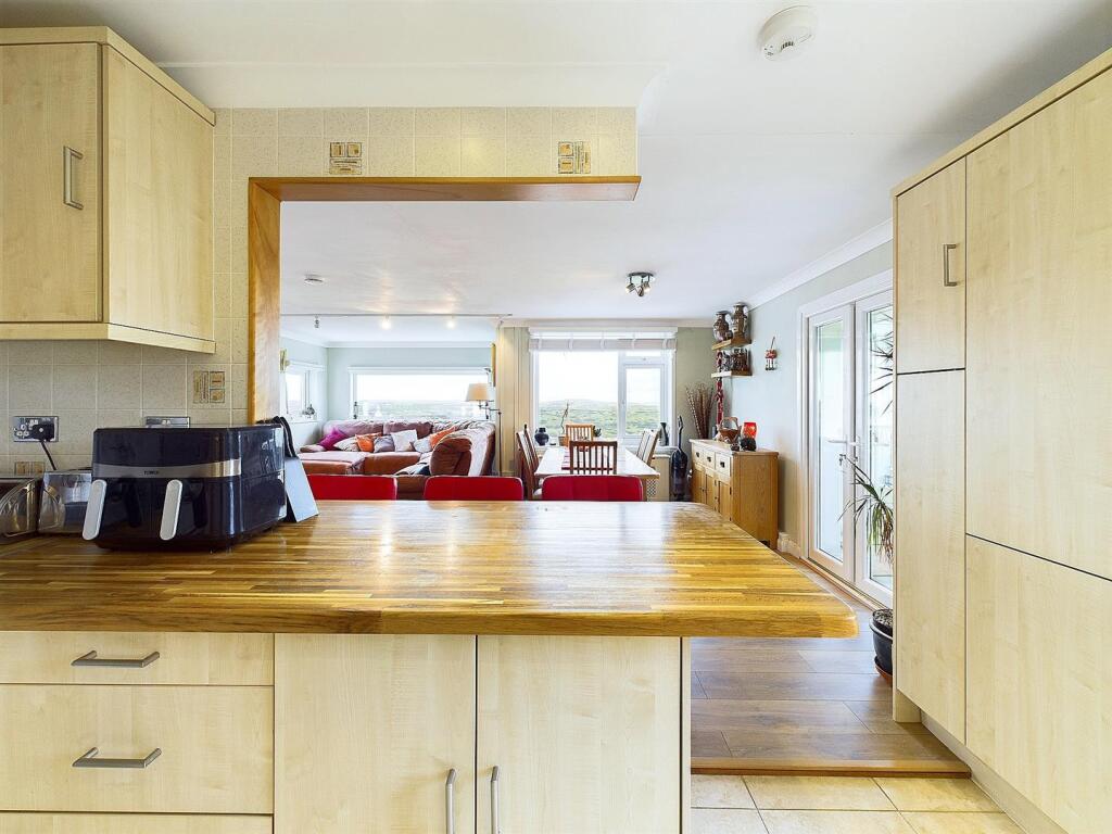 Kitchen to Diner