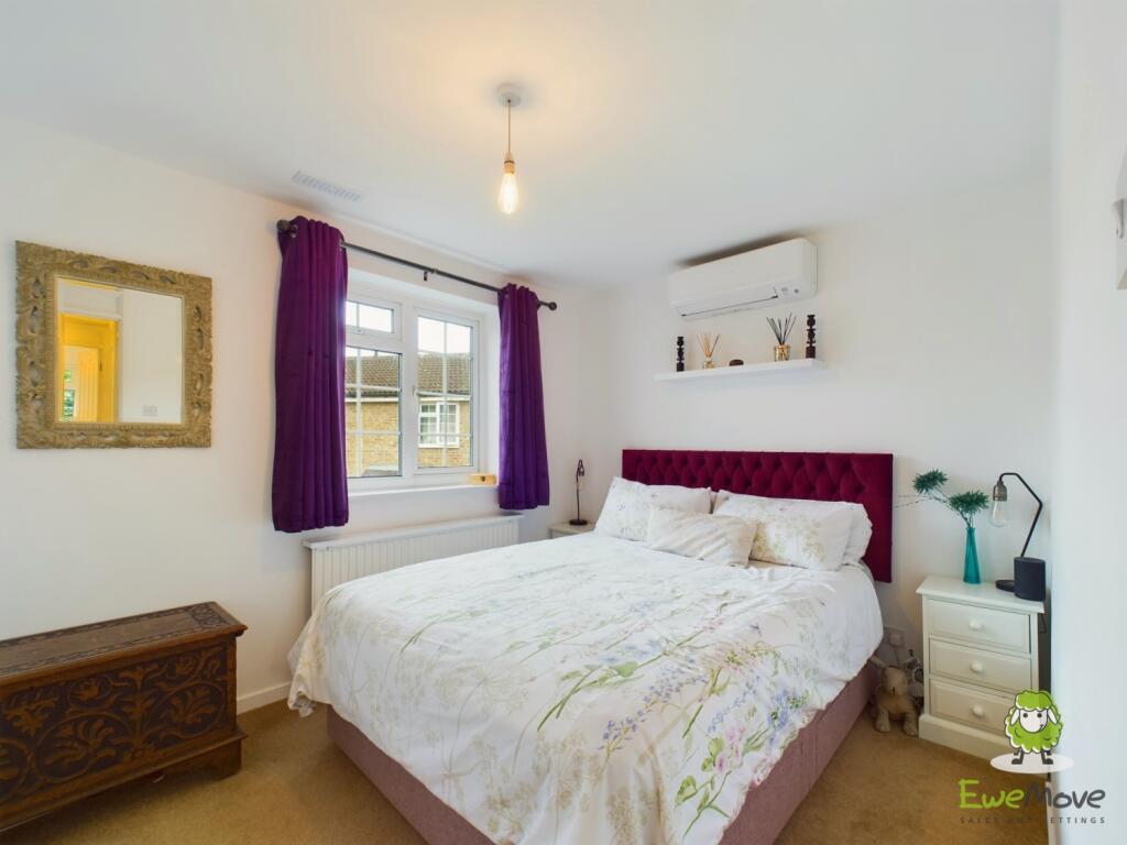 CAM03778G0-PR0086-STILL013