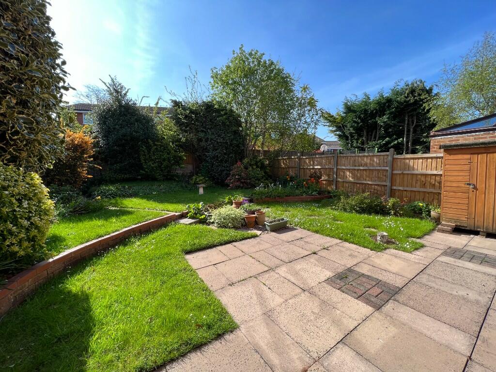 SOUTH FACING GARDEN