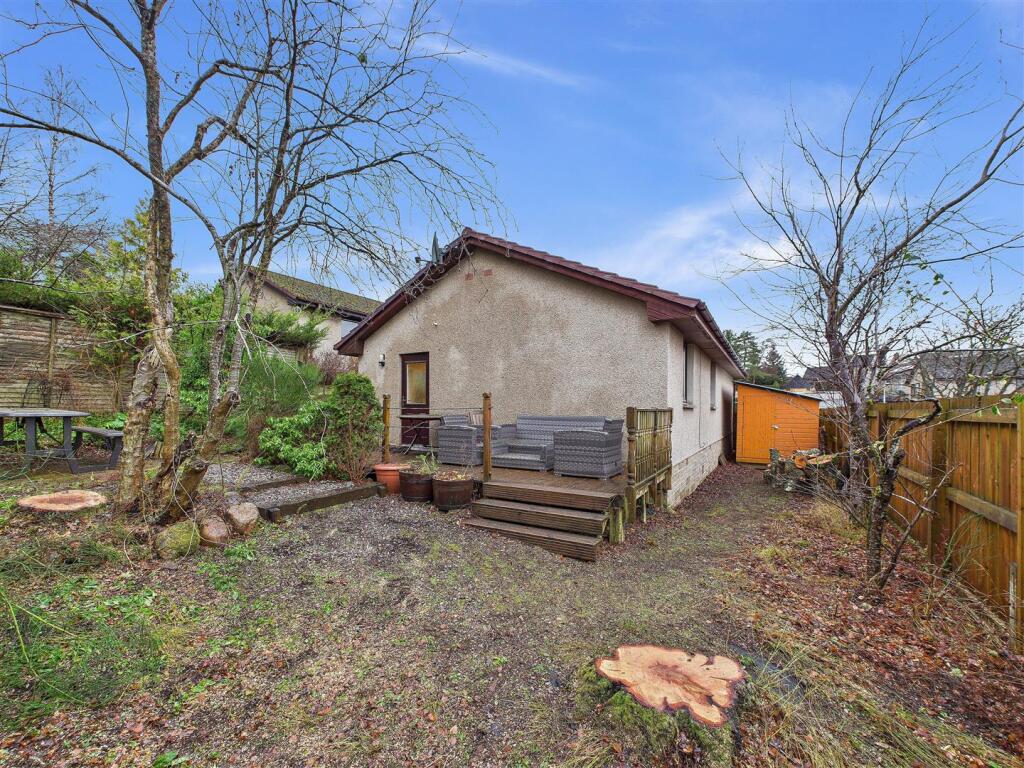 Rear Garden &amp; Decking