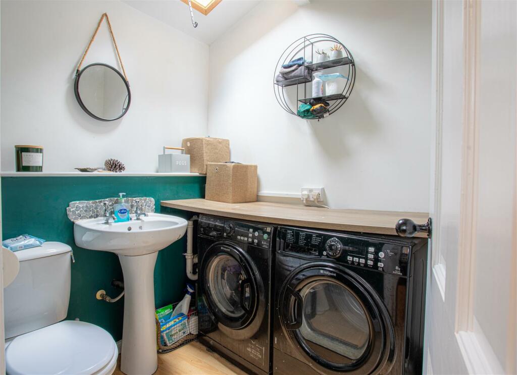 Wainhouse - 8 Heathfield place, HX3 0BX-4.jpg