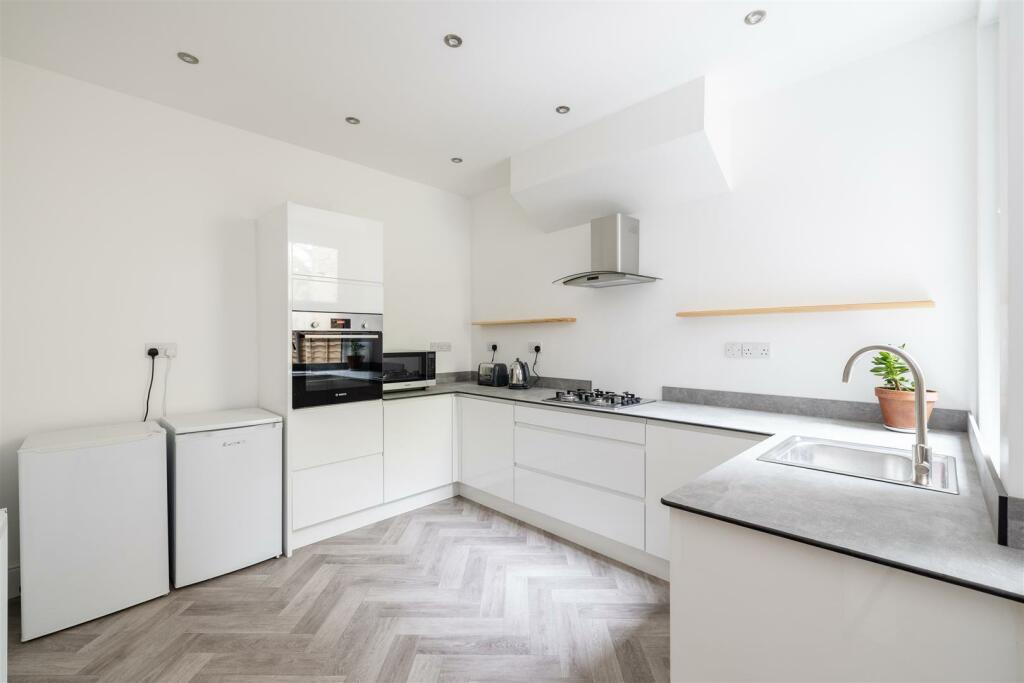 Beacontree E11