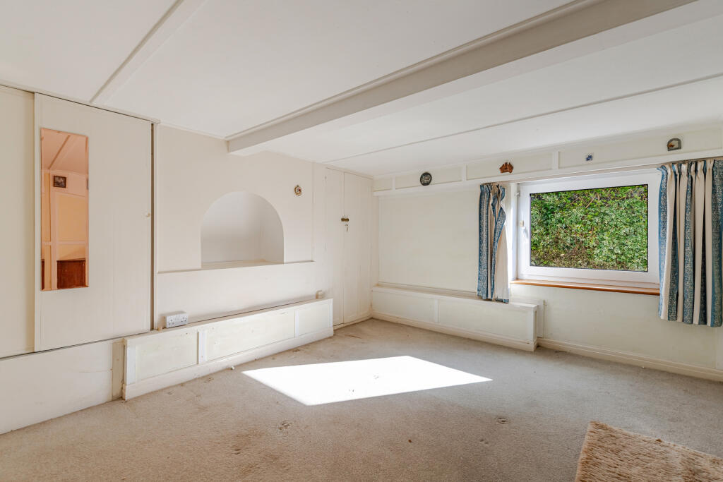 A33 - Newton Ferrers, Spinnakers - 250923