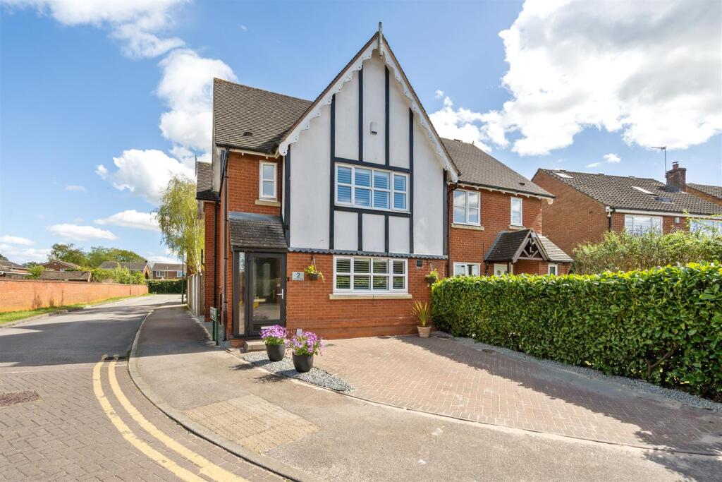 2 Shelfield Close_20.jpg