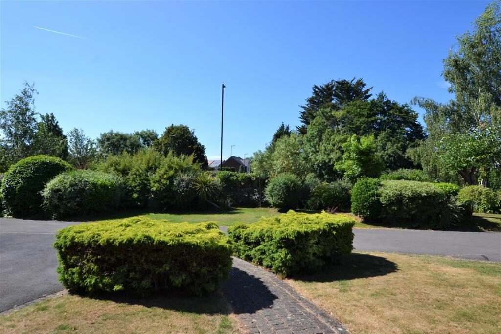 Outlook To The Front