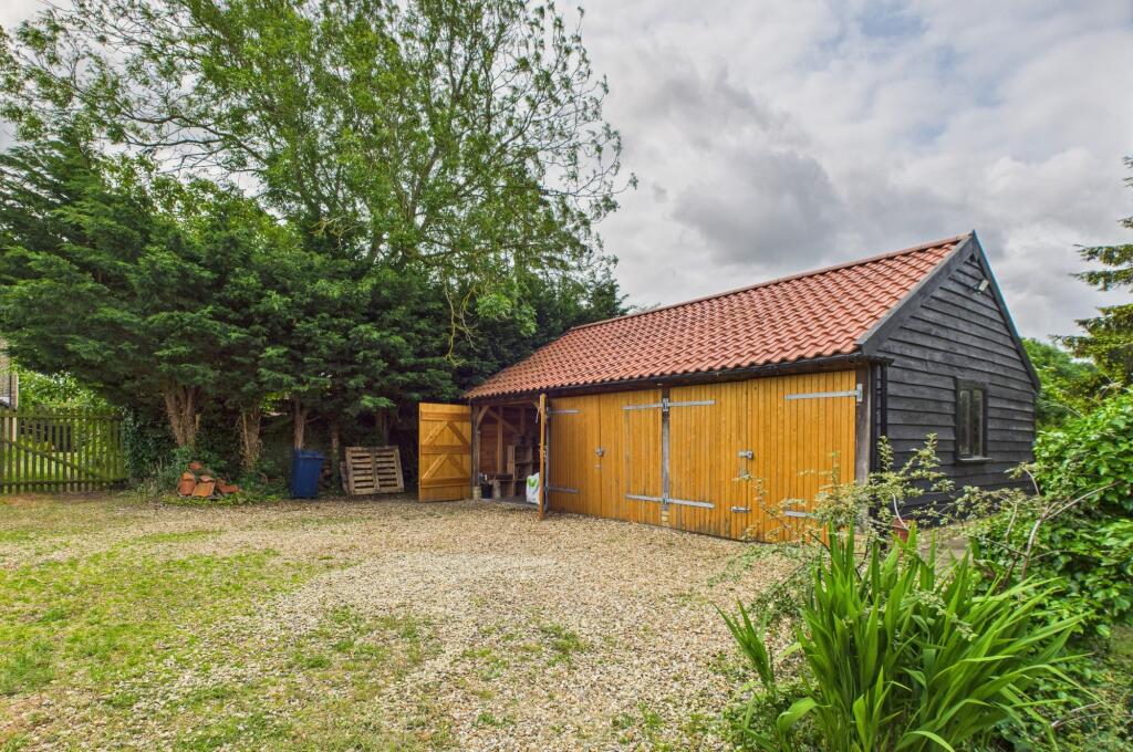 CAM02519G0-PR0288-STILL030