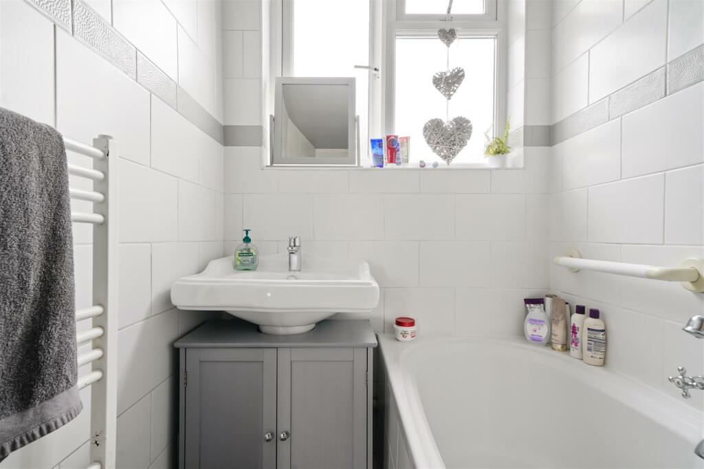 63 Danemead Grove Northolt, Ealing - 36hUQvkVfTFCI