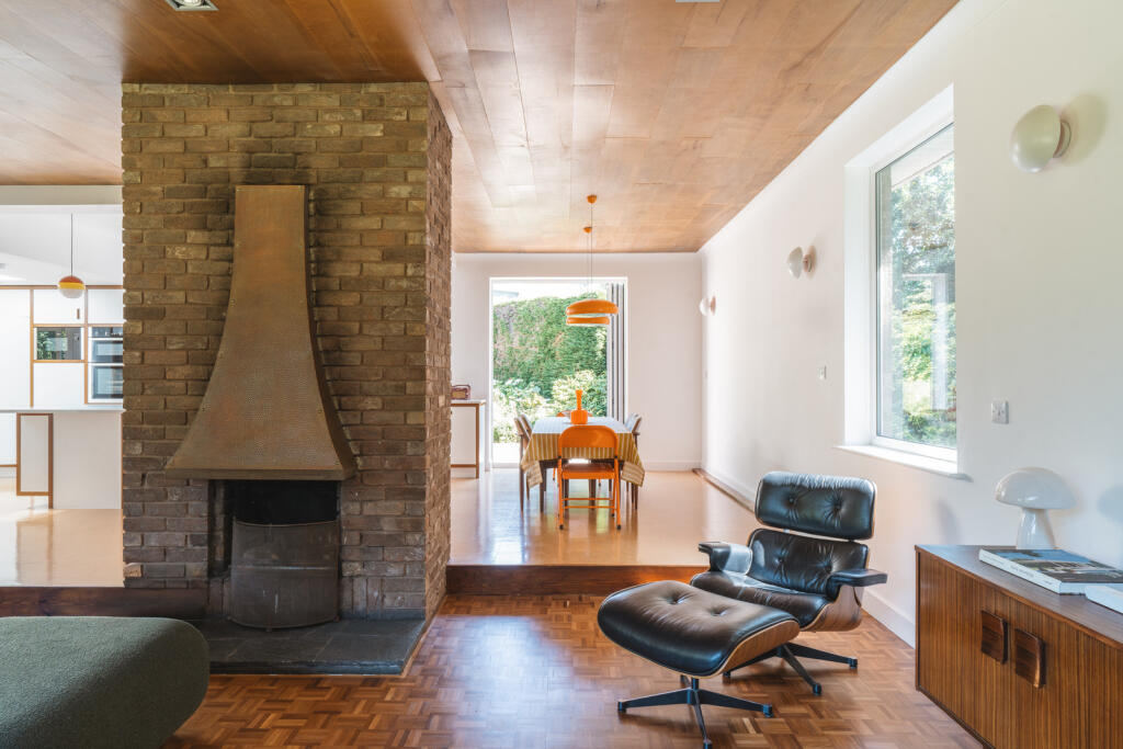 299011 - 4PheasantWalk_HighLegh_HighRes-19.jpg