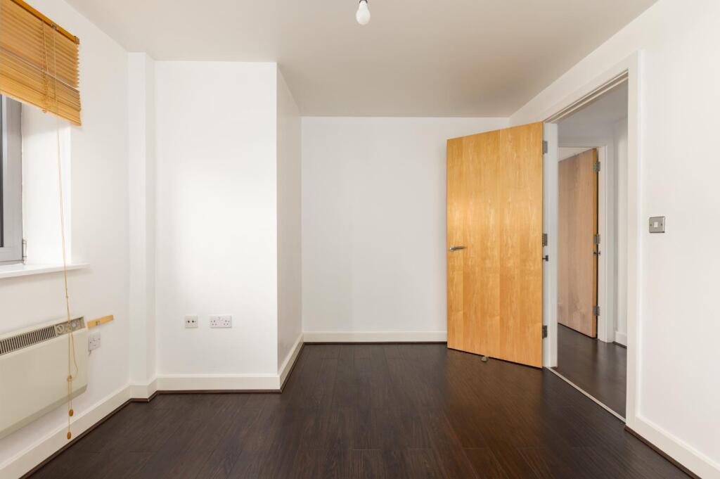 Flat 100, Hamilton Court, BS2-7.jpg