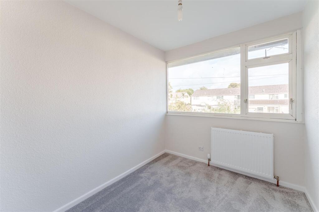 9 - bed 3.jpg