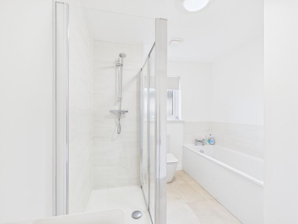 CAM05526G0-PR0034...