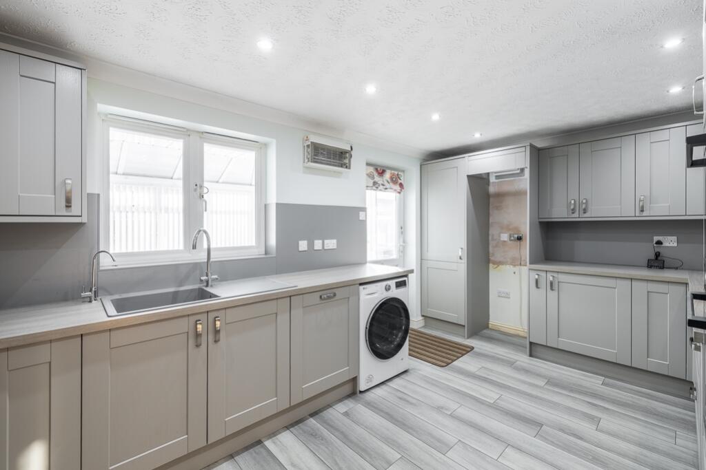 36 Saxon Gate (Kirton)-16