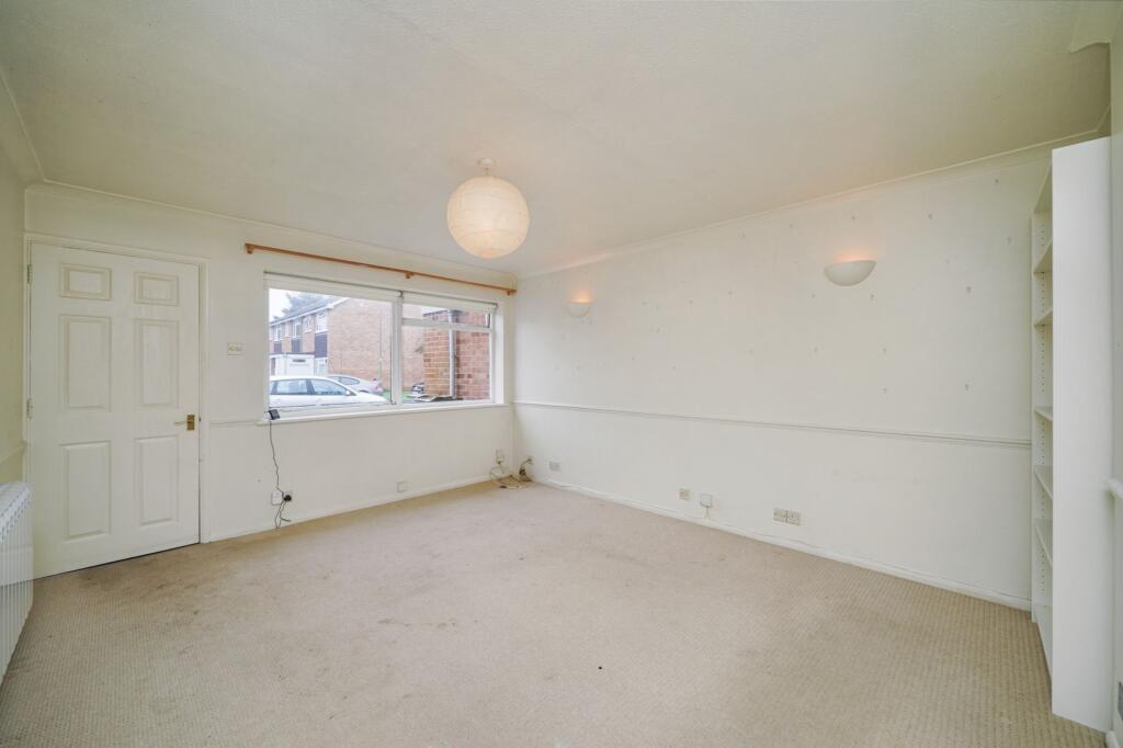 81 Willowhayne Drive, Walton-on-Thames, KT12 2NP