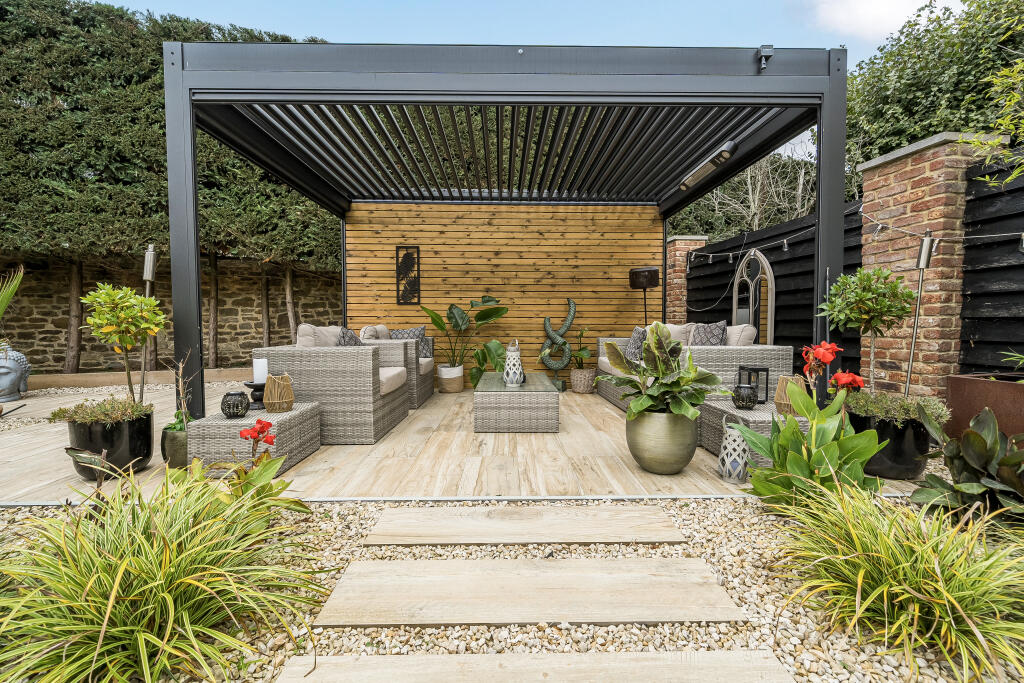 13688512168ed2563338c3