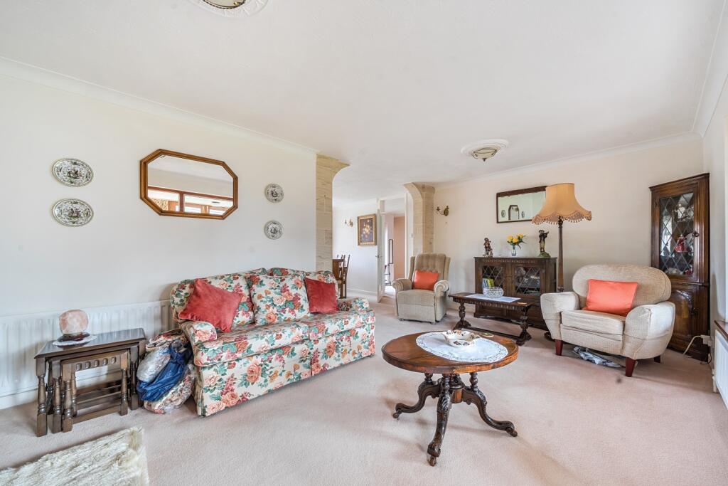 1370261-16-68f62707b157e