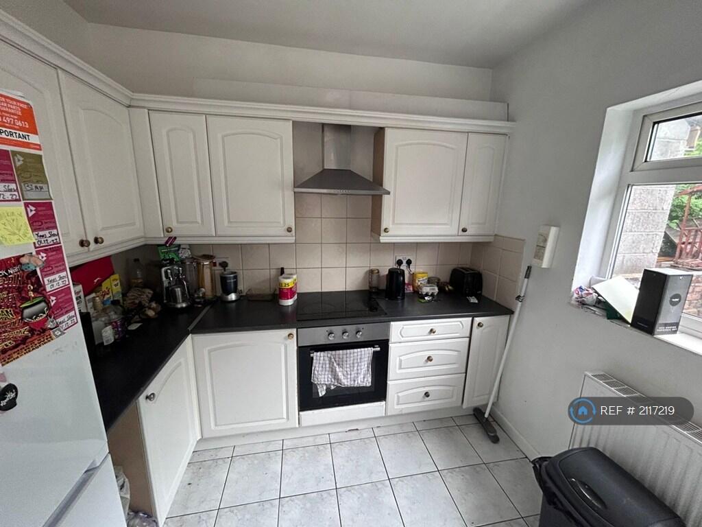 Kitchen 1