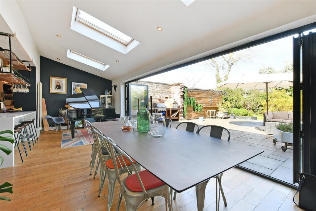 Dining to Patio
