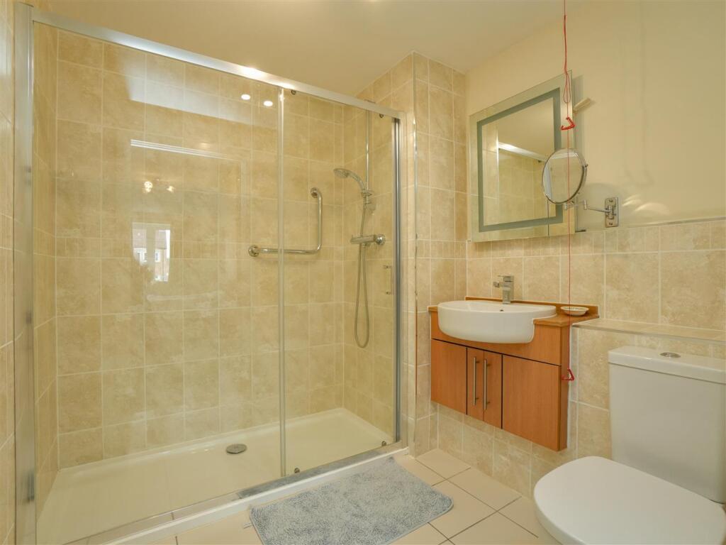 Ensuite Shower Room