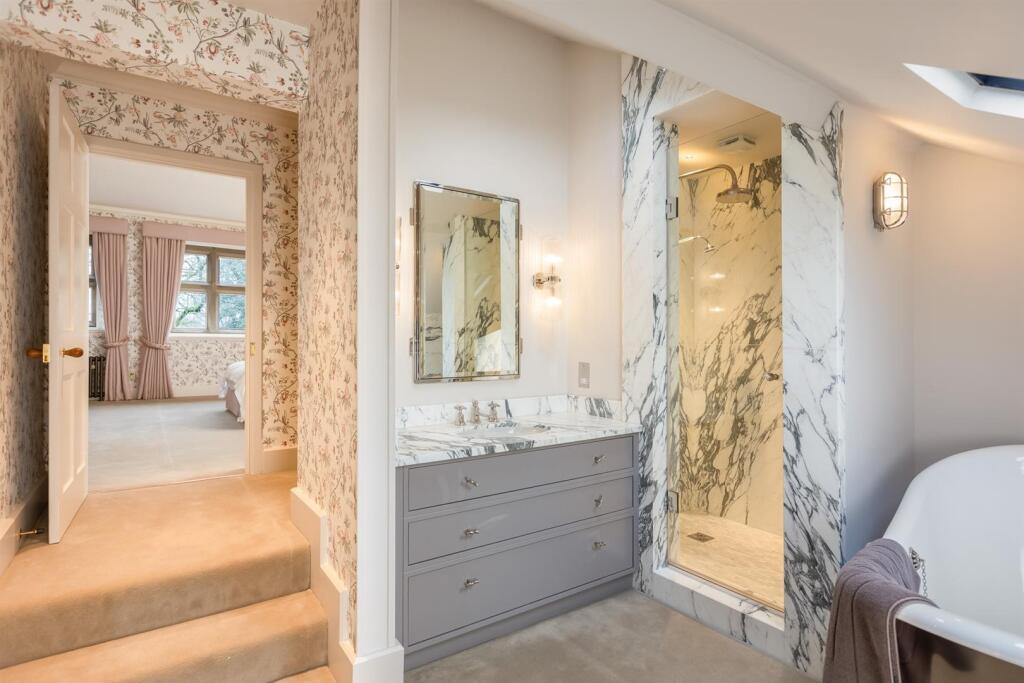 Guest Bedroom Suite