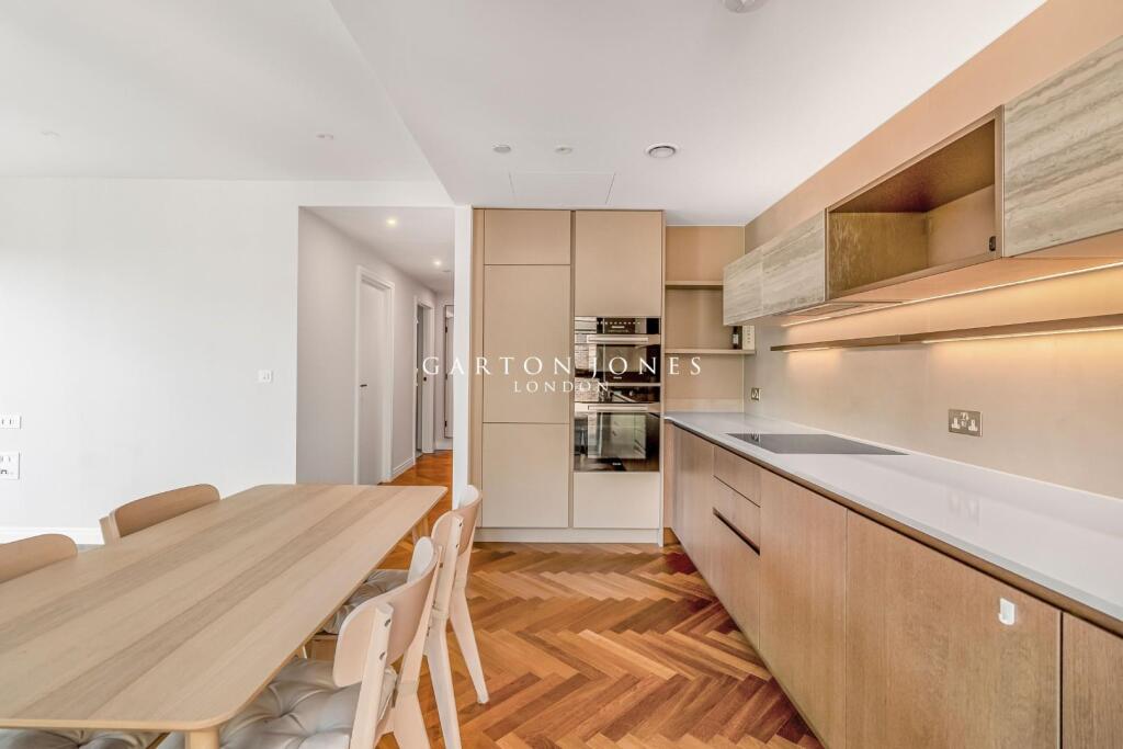Kitchen / Dining