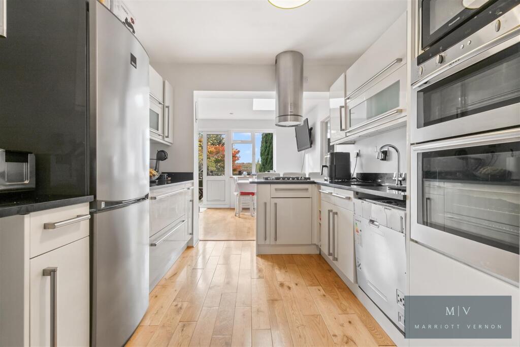 The Gallop 10 MV-13.jpg