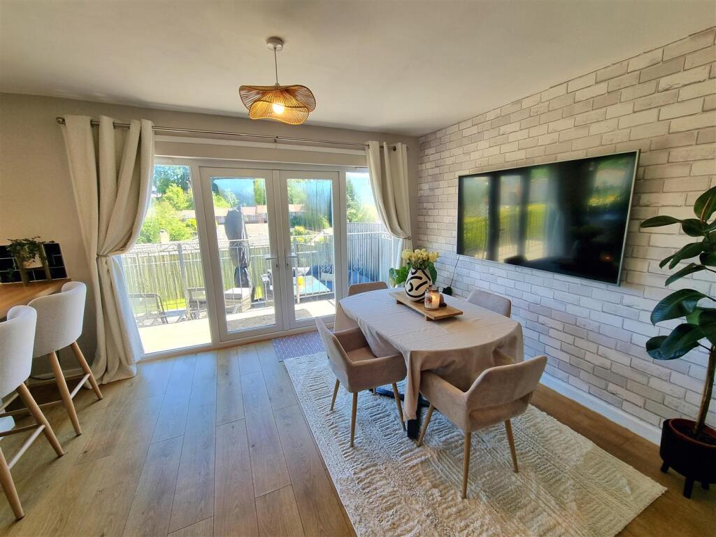 Dining area.jpg