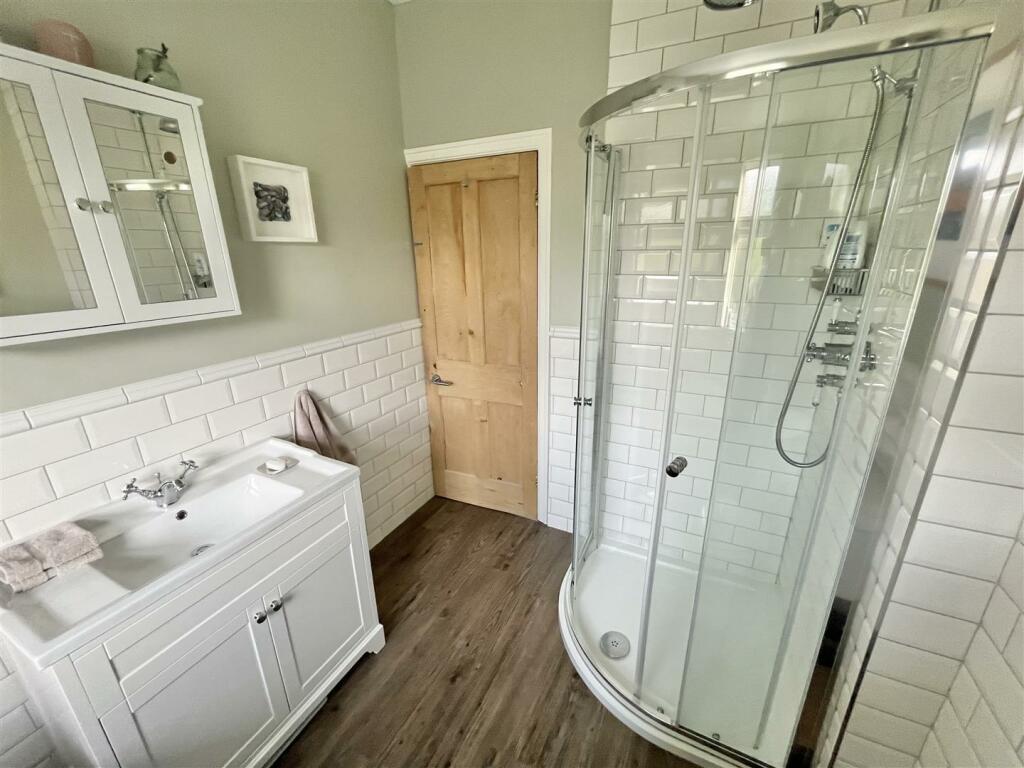 Bathroom Aspect 3