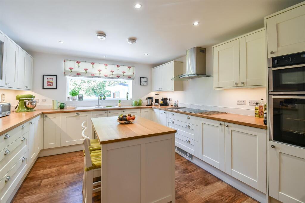 Kitchen / Breakfast