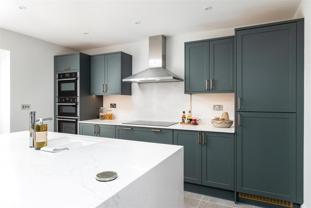 Kitchen_7.jpg