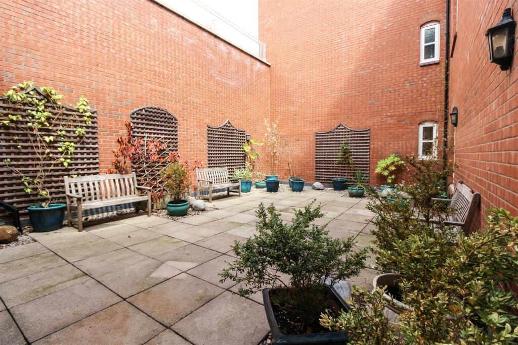 Terrace.jpg