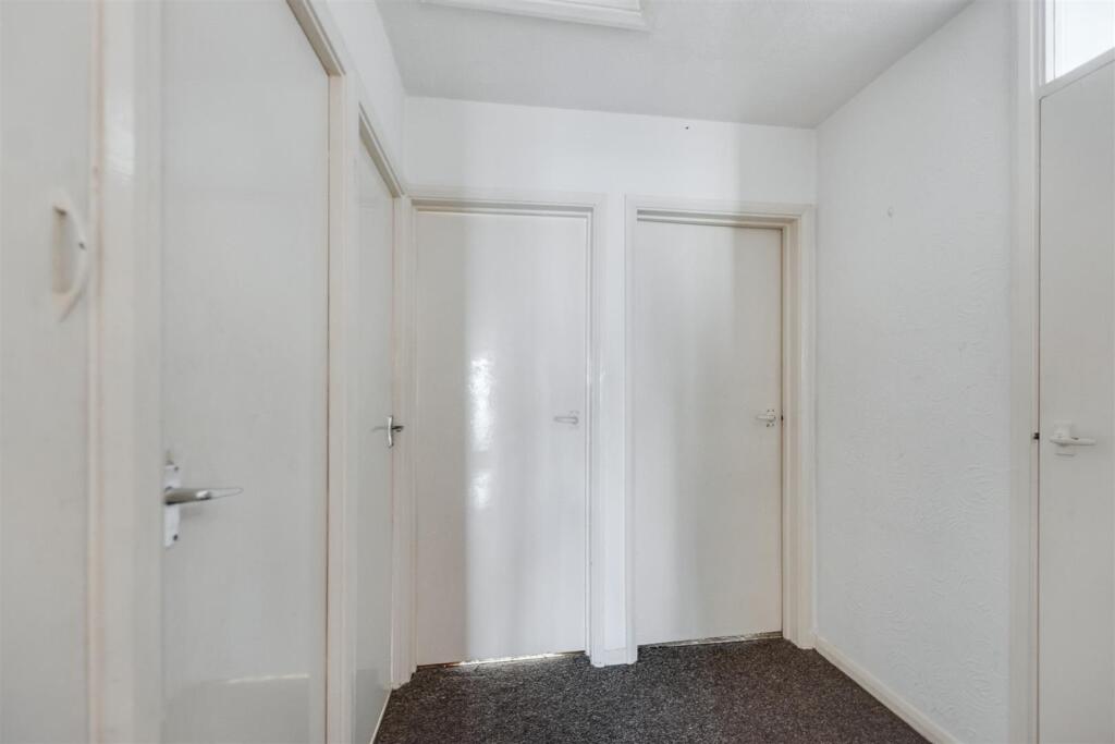 Hallway.jpeg