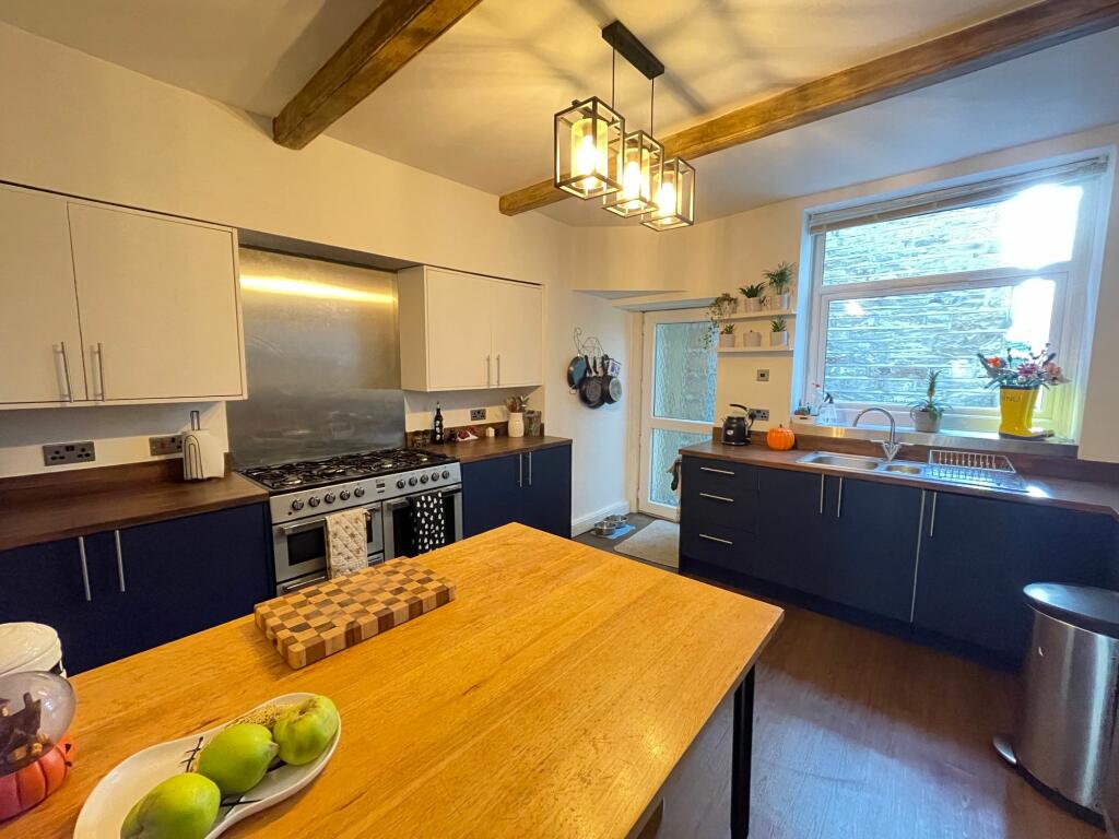 BREAKFAST KITCHEN