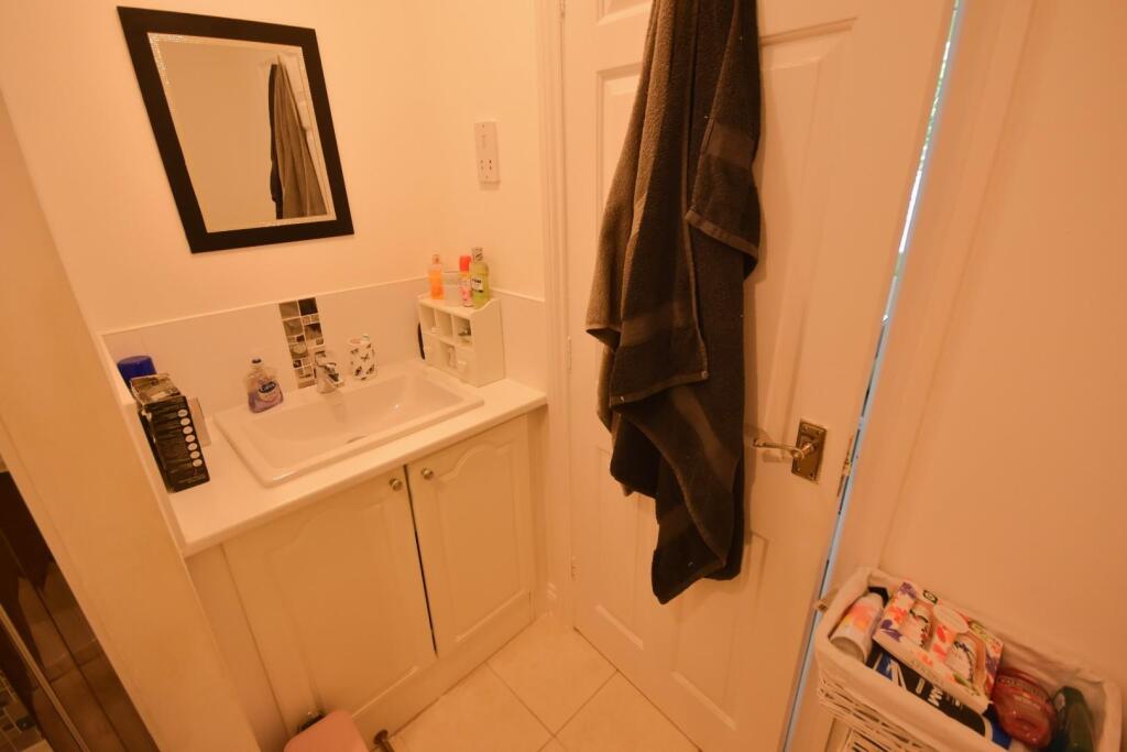 EN SUITE