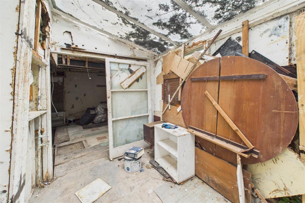 150, East Reach Taunton, Somerset, TA1 3HT | Holli