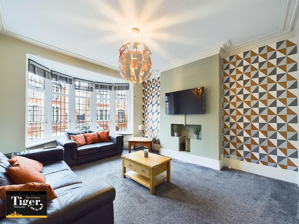 CAM02176G0-PR0447...